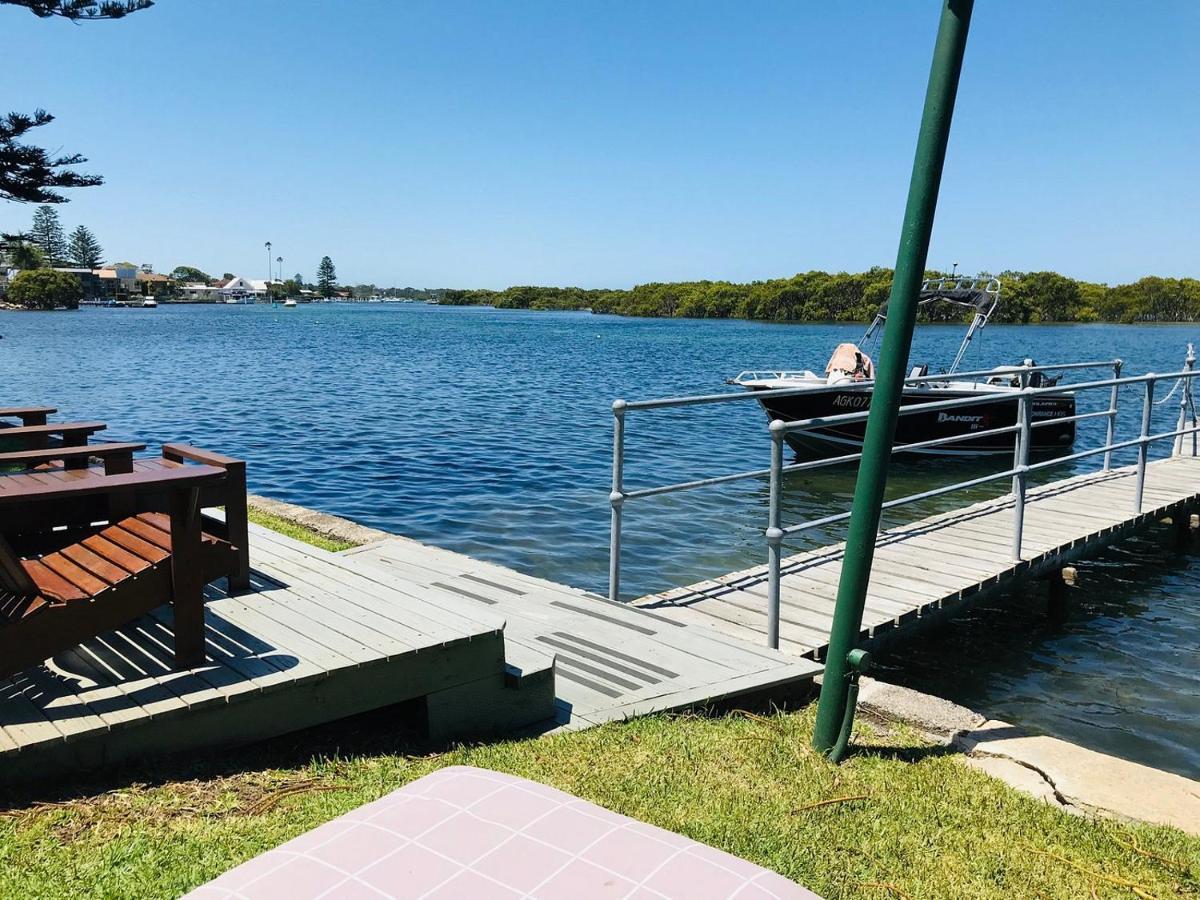 Black Swan Waterfront Motel (Adults Only) Swansea Zewnętrze zdjęcie