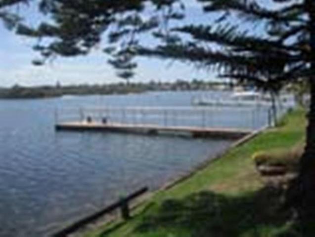 Black Swan Waterfront Motel (Adults Only) Swansea Zewnętrze zdjęcie