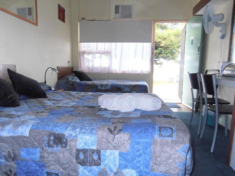 Black Swan Waterfront Motel (Adults Only) Swansea Zewnętrze zdjęcie
