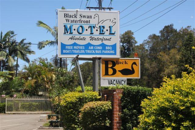 Black Swan Waterfront Motel (Adults Only) Swansea Zewnętrze zdjęcie
